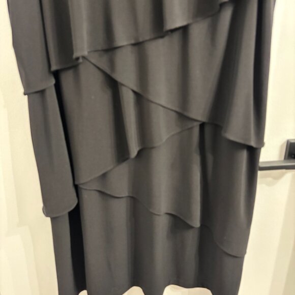 Laura Black Sleeveless Ruffled Cocktail Dress - Picture 6 of 13